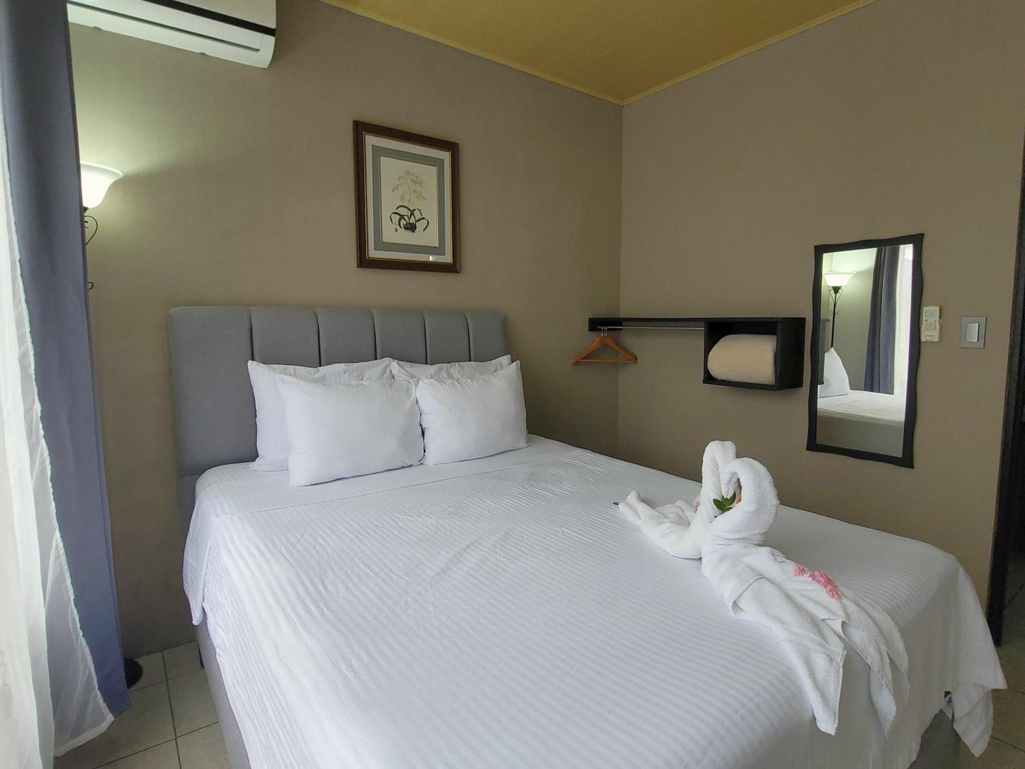 Butterfly Apartments La Fortuna Luaran gambar